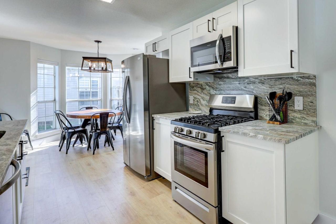 Chic Bentonville Home With Patio And Fire Pit! Екстер'єр фото