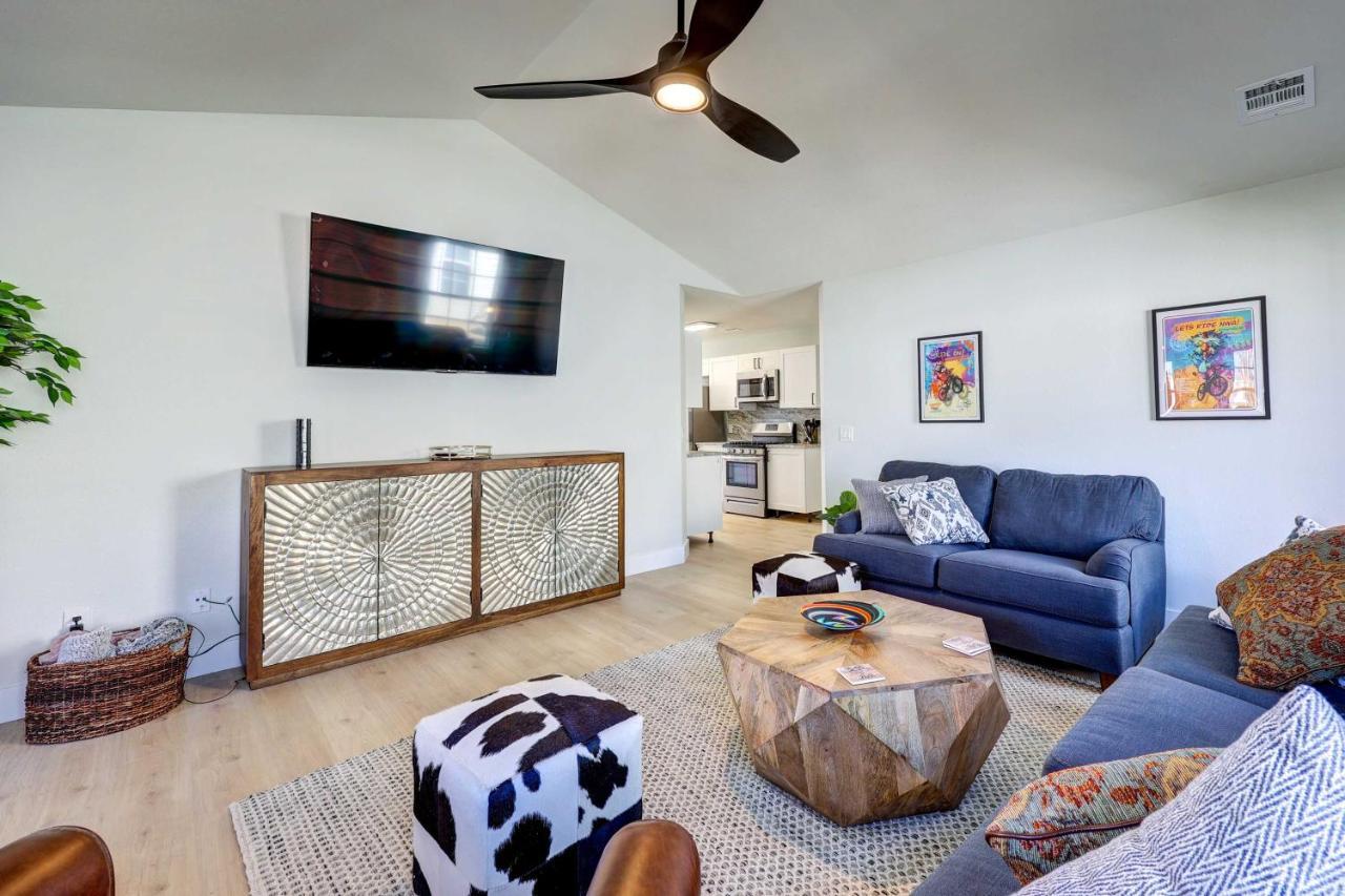 Chic Bentonville Home With Patio And Fire Pit! Екстер'єр фото
